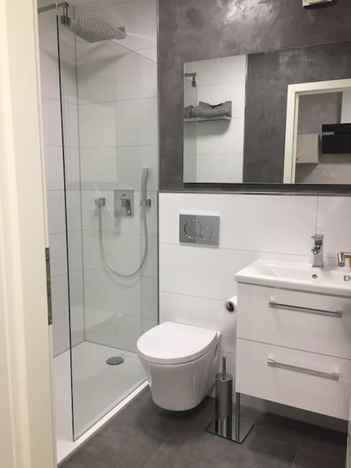 Modern Eingerichtetes Apartment Naehe Hauptbahnhof Брауншвейг Экстерьер фото